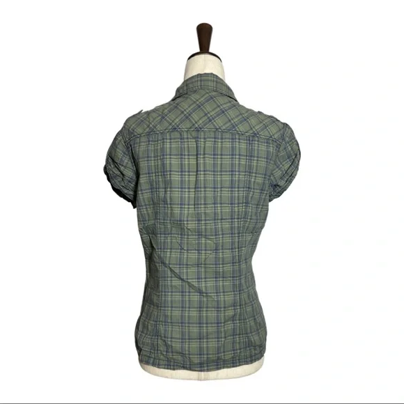 H&M Divided • Short Sleeve Green Plaid Snap Burton Top 10 ASO Bella Swan Alt - Picture 6 of 8